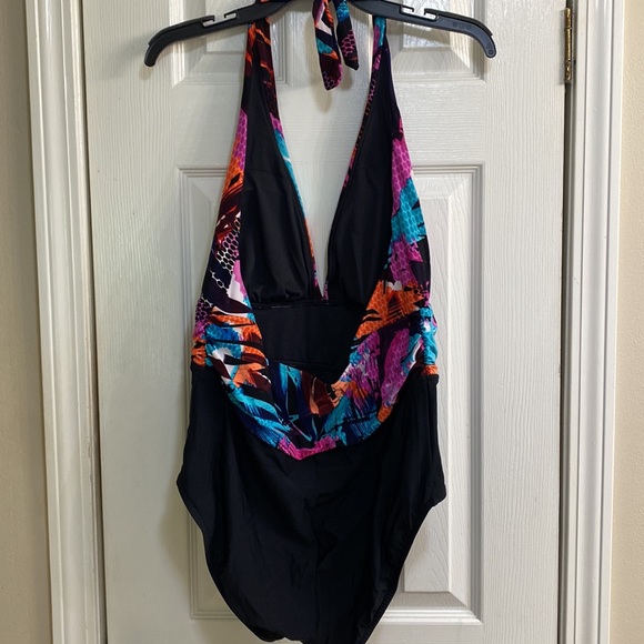 NWOT Aqua Green One Piece Halter Top Swimsuit Size XL - Picture 4 of 12